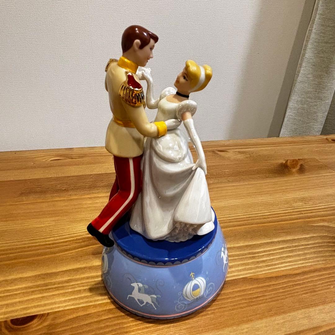 【希少】【動作◎】シンデレラ 陶器 オルゴール 置物 「夢はひそかに」