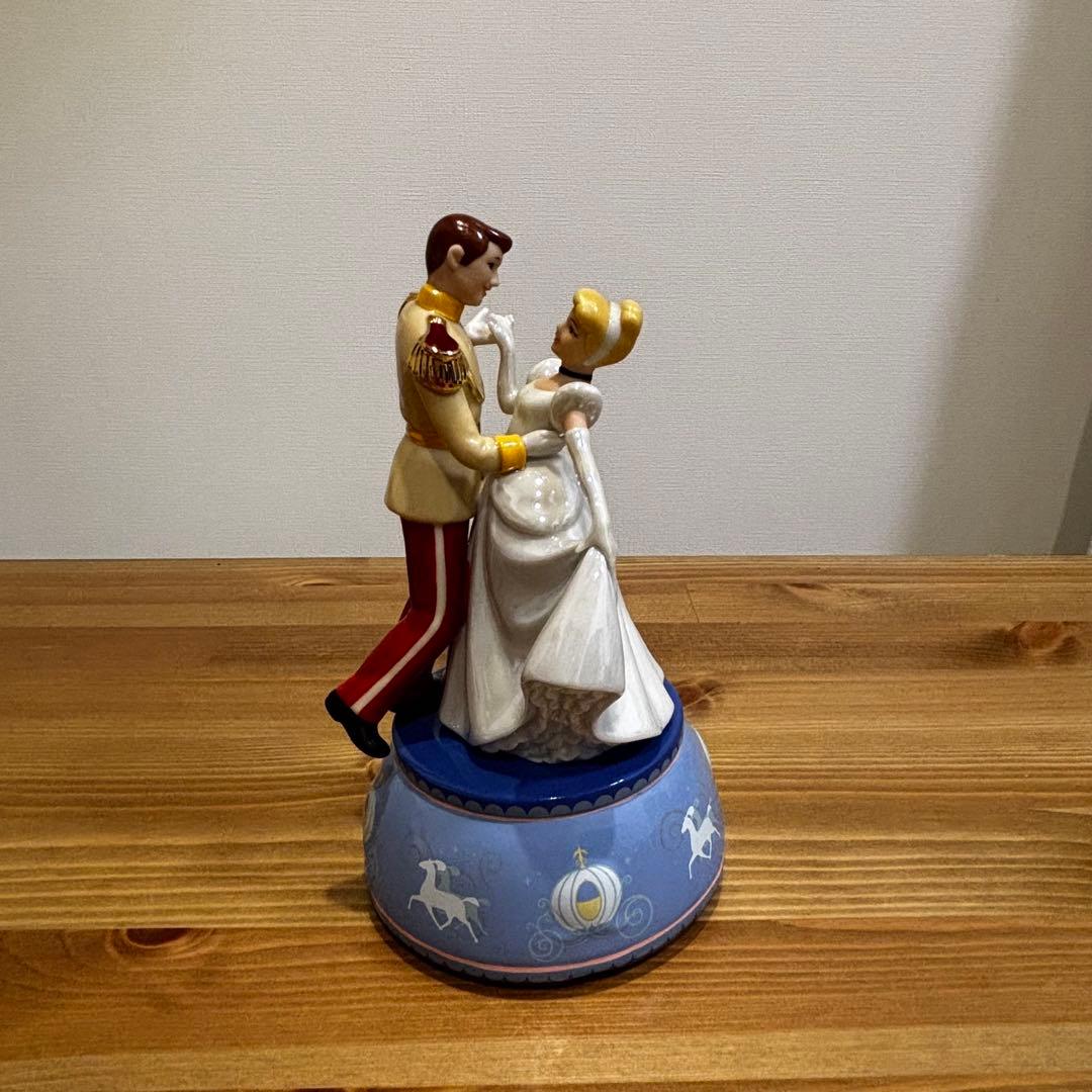 【希少】【動作◎】シンデレラ 陶器 オルゴール 置物 「夢はひそかに」