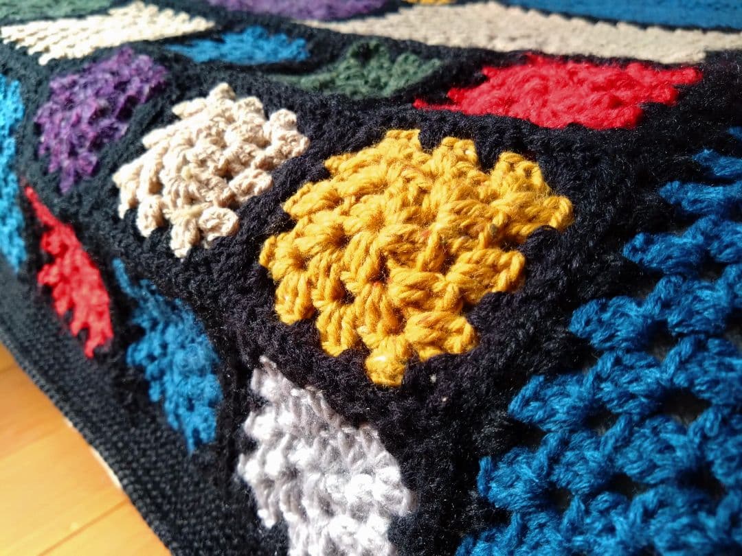 手編みグラニースクエア　カラフルベッドカバー新品