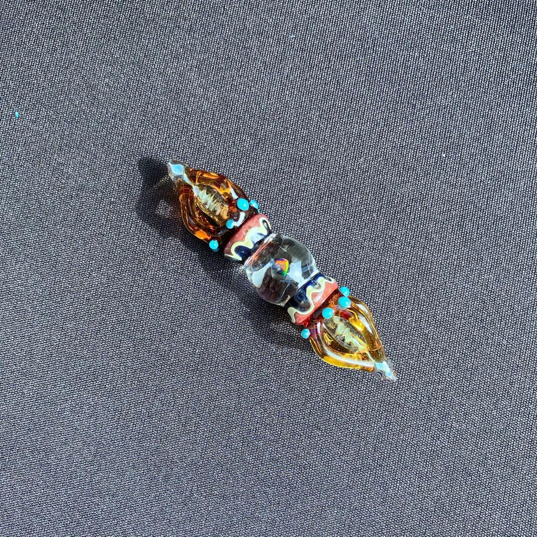 XODAS ペンダント バジュラ Bajra ボロシリケイトガラス オパール