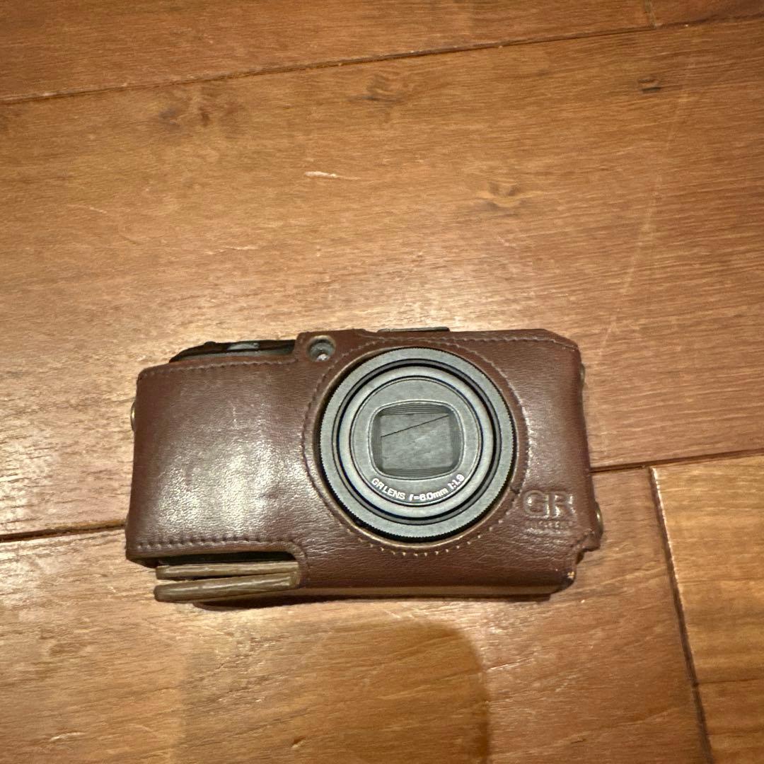 RICOH GR DIGITAL Ⅲ 本体と付属品