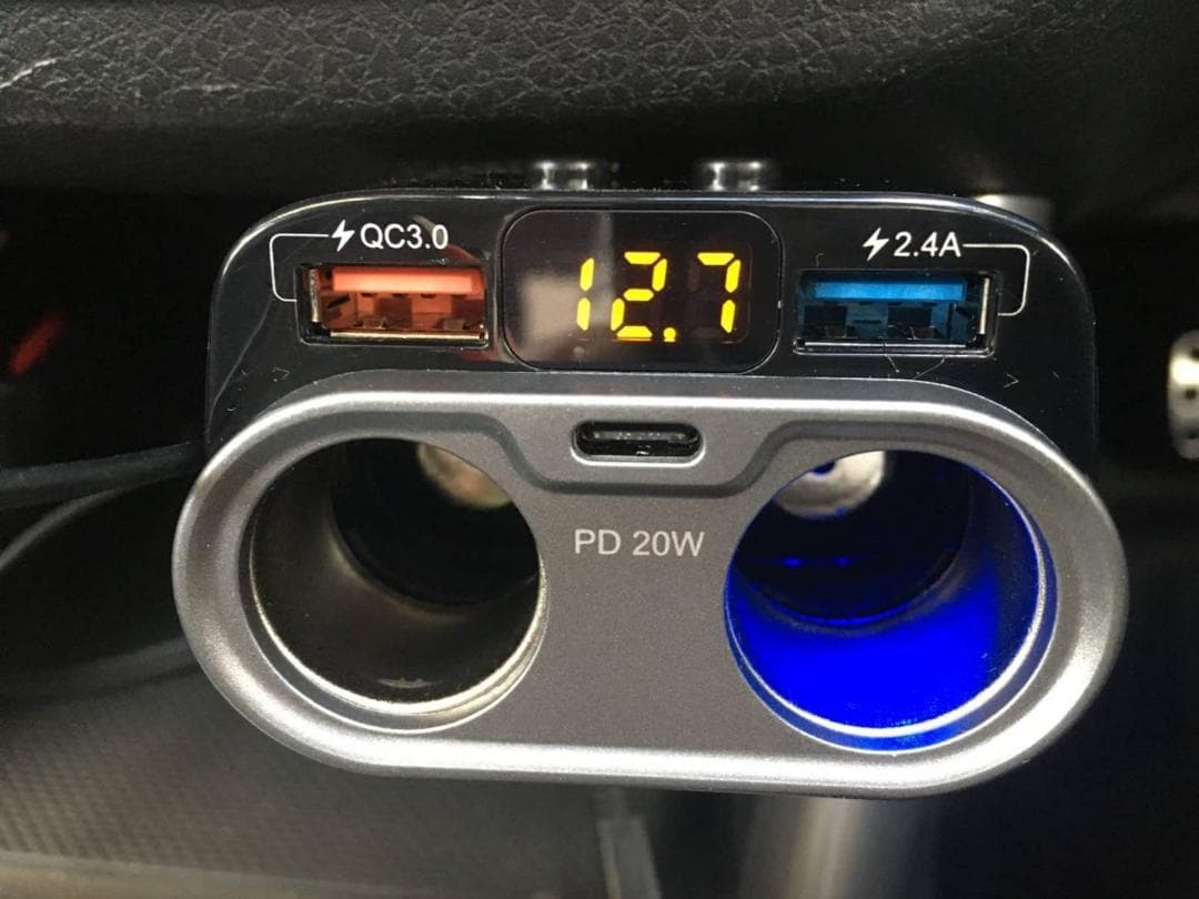 車載充電器 シガーソケット 2連 USBポート搭載