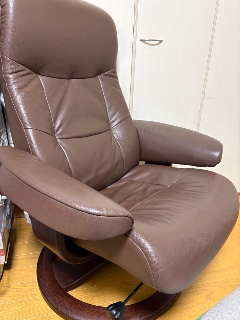 シモンズ リクライニングチェアオットマンなし