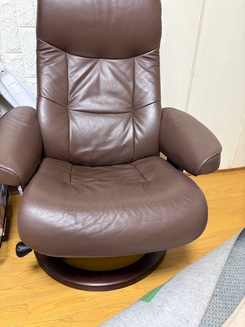 シモンズ リクライニングチェアオットマンなし