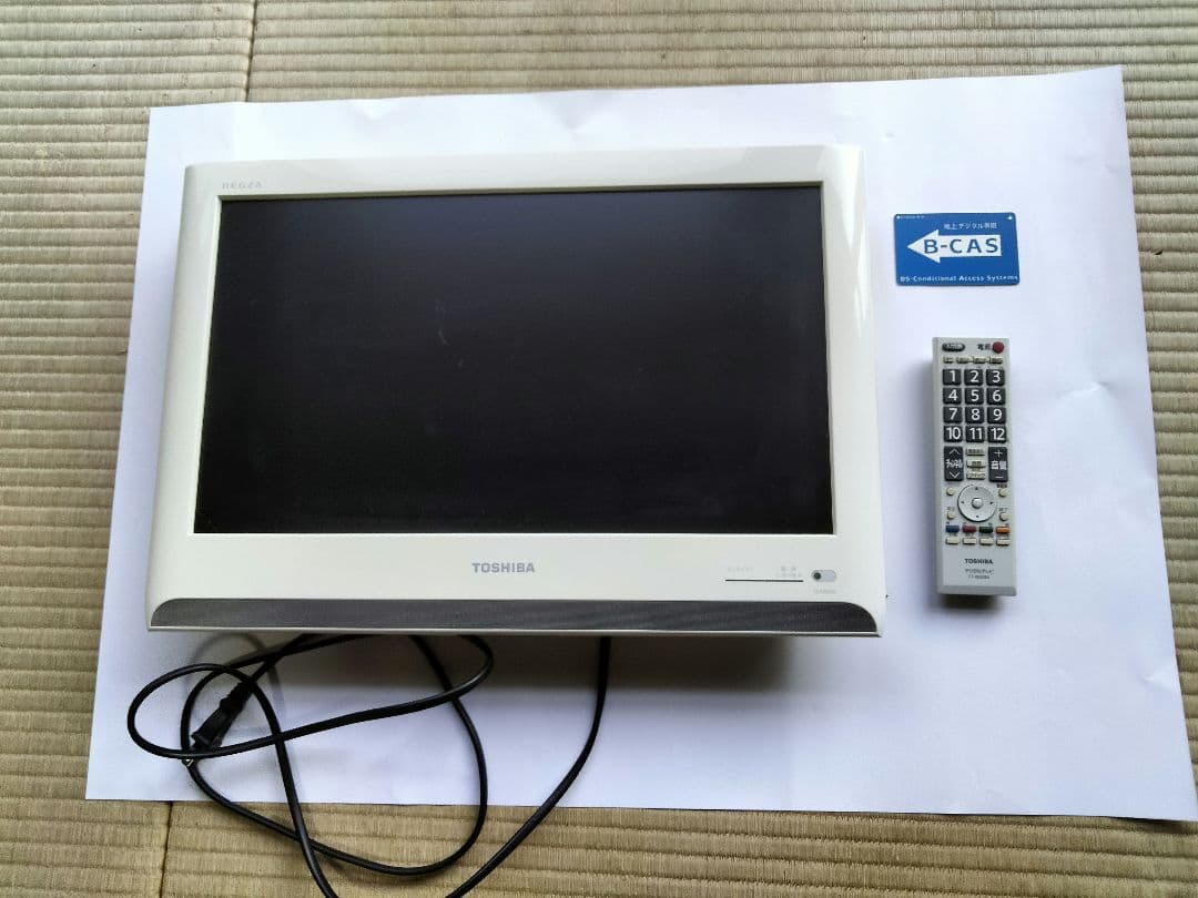 TOSHIBA 19型液晶テレビ リモコン・B-CASカード付／台座なし