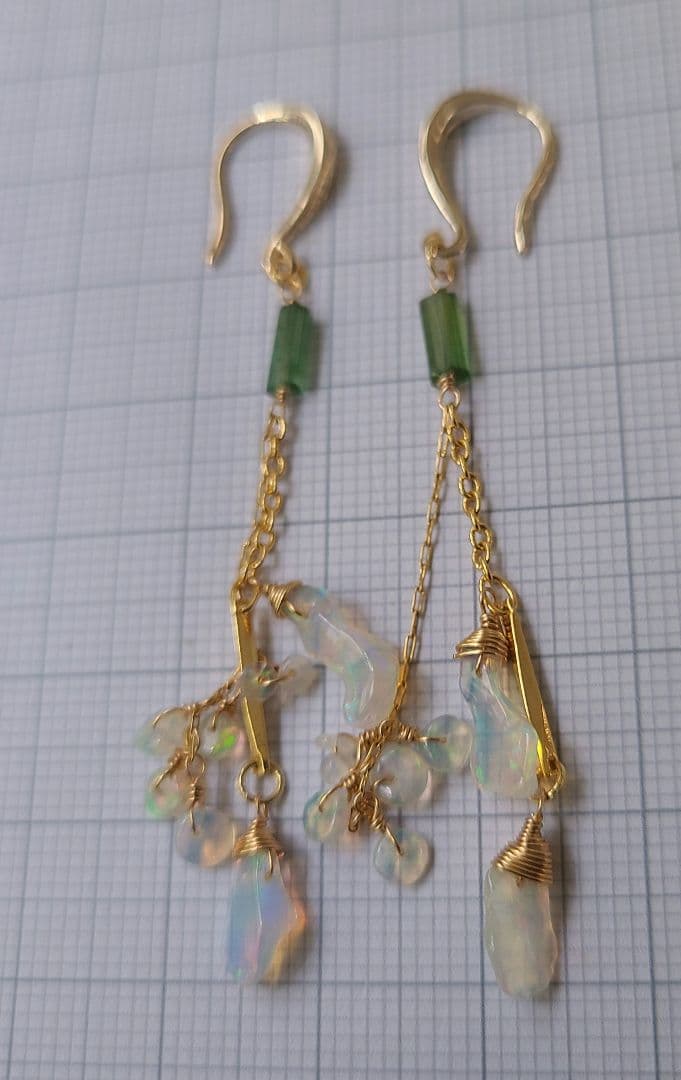 【廃盤レア商品】おまとめ2点 ピアス プレシャスオパール※高品質