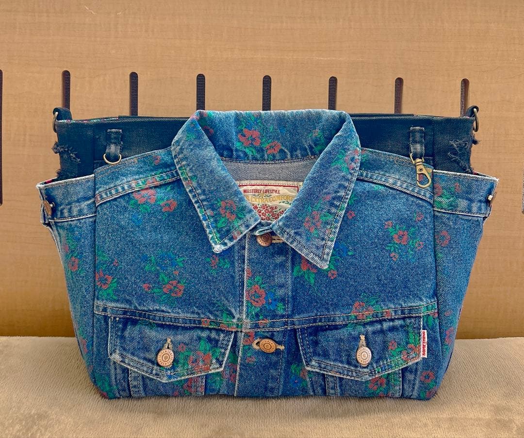 ゆぴさまオーダー。デニムジャケットリメイクバッグ【ハンドメイド】