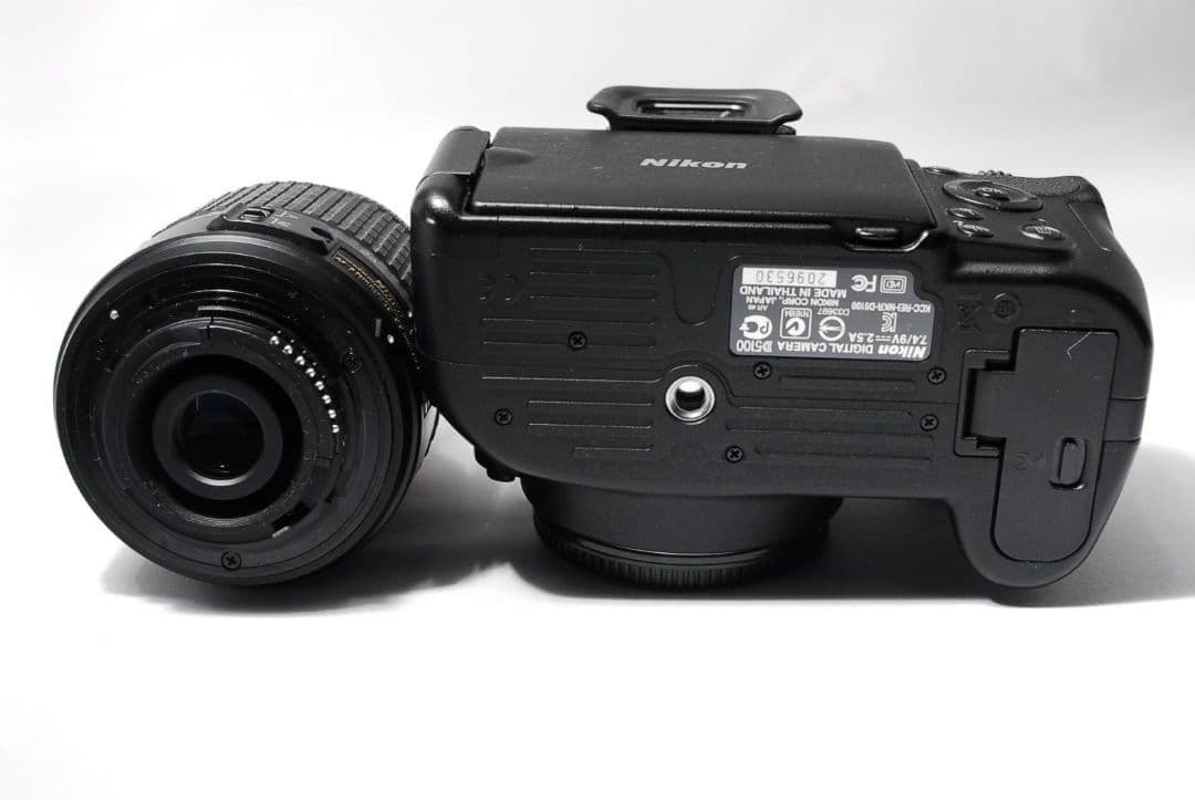 【決算セール】初心者Nikon D5100 AF-S標準 レンズセット 可動液晶