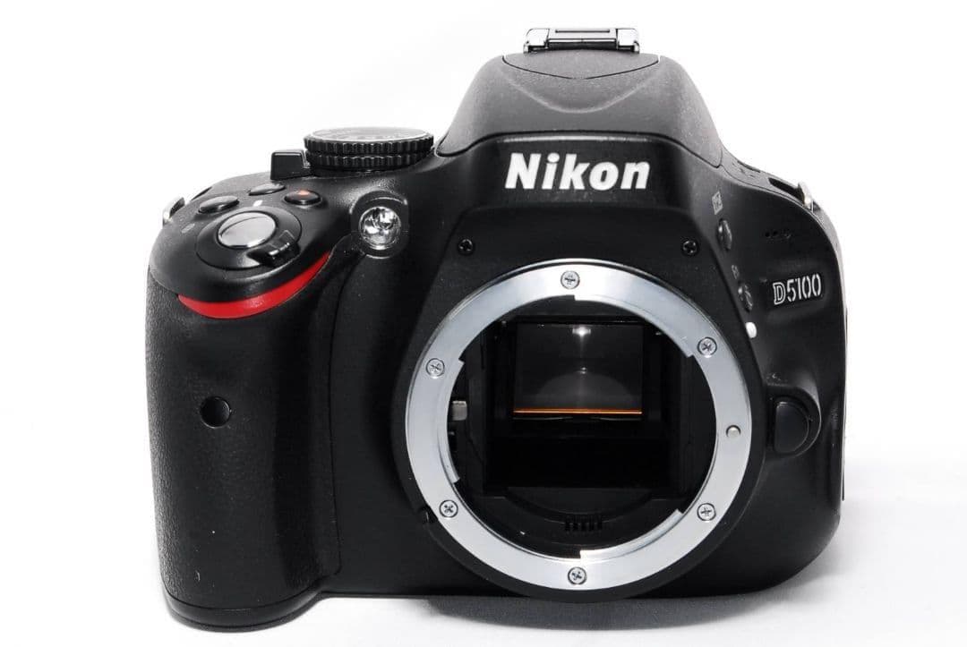 【決算セール】初心者Nikon D5100 AF-S標準 レンズセット 可動液晶