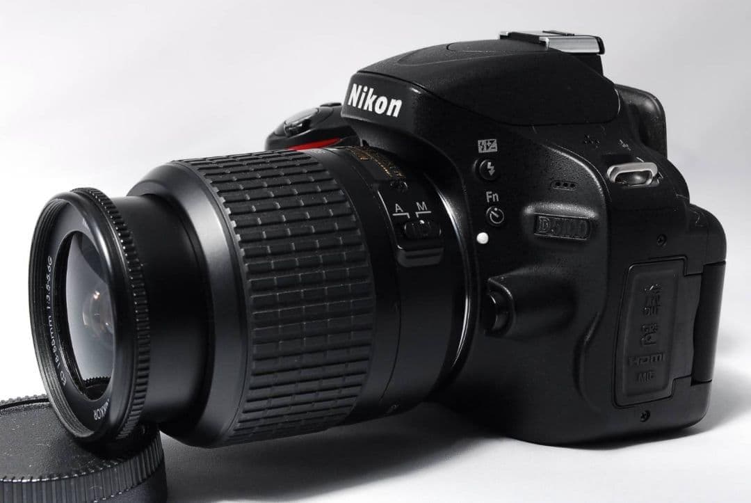 【決算セール】初心者Nikon D5100 AF-S標準 レンズセット 可動液晶