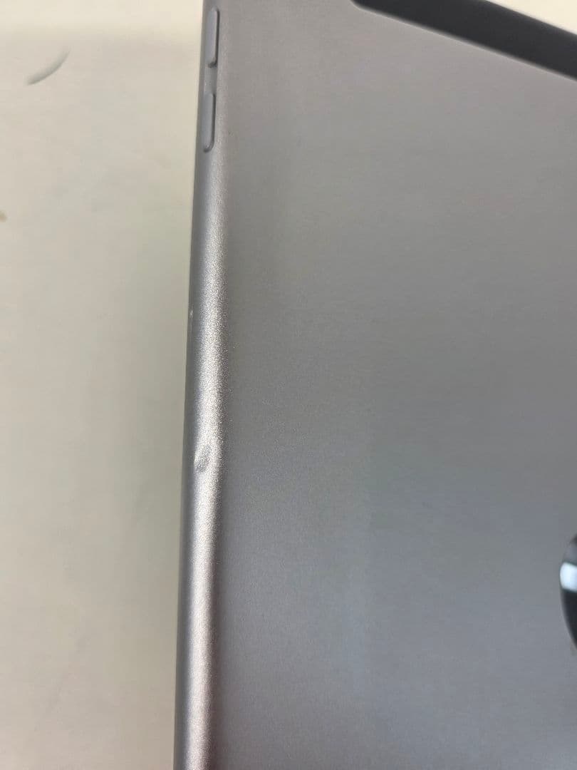 Apple iPad 5世代 32GB シルバー 本体