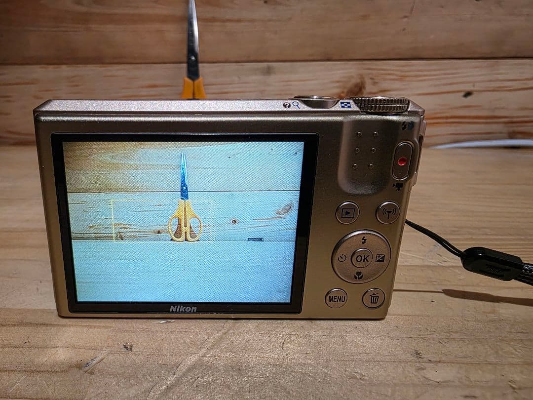 デジタルカメラ Nikon COOLPIX S7000 Gold