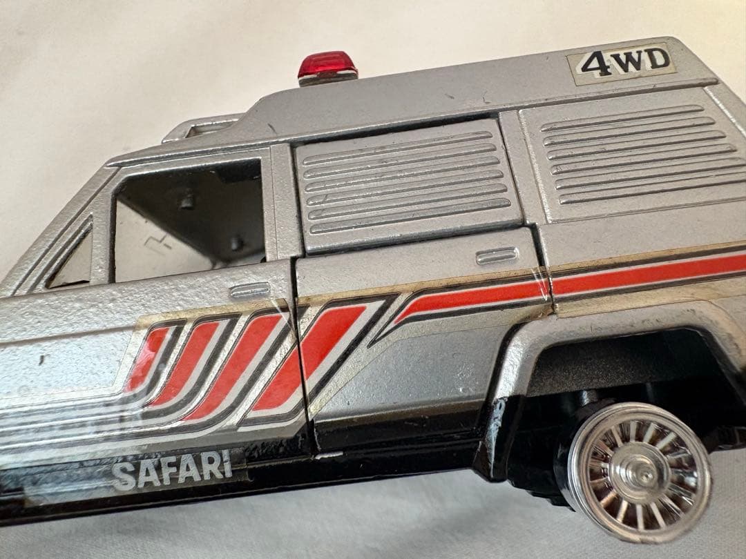 NISSAN　SAFARI　4WD　ヨネザワトイズ　西部警察