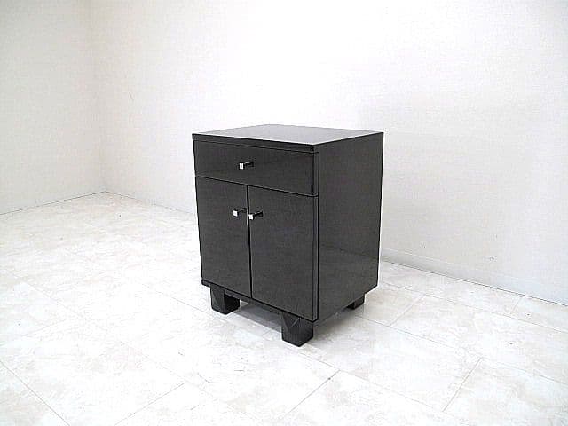 IDC大塚家具　最高級バーズアイメープルリビングボード　　サイドキャビネット