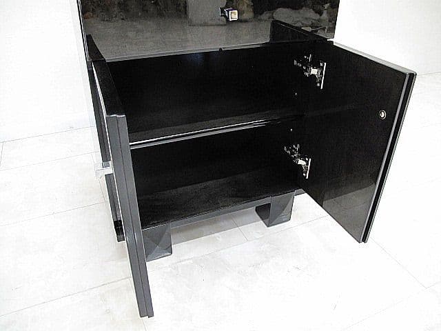 IDC大塚家具　最高級バーズアイメープルリビングボード　　サイドキャビネット