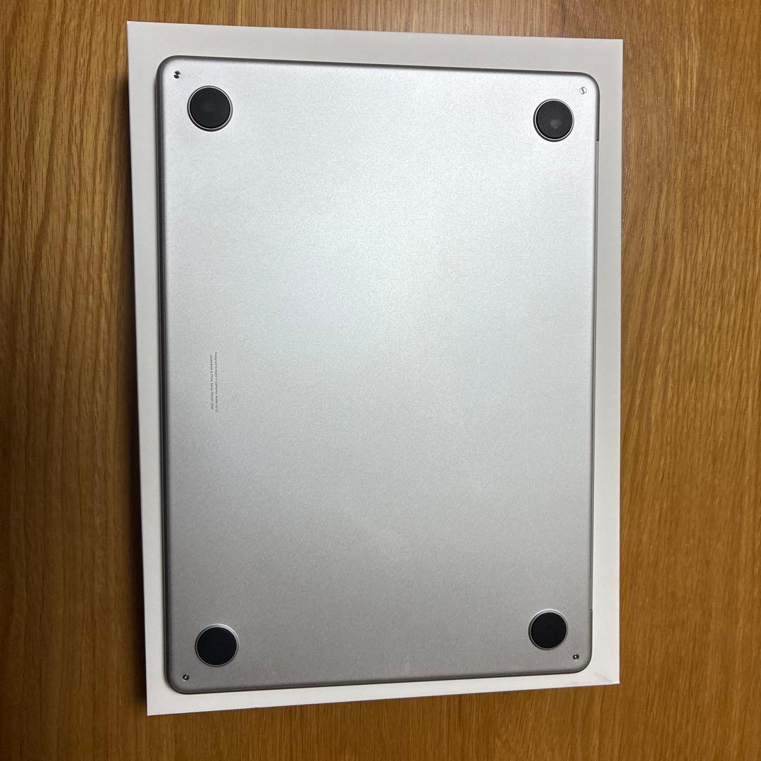 【美品】MacBook Air M3 13インチ シルバー 8GB/256GB