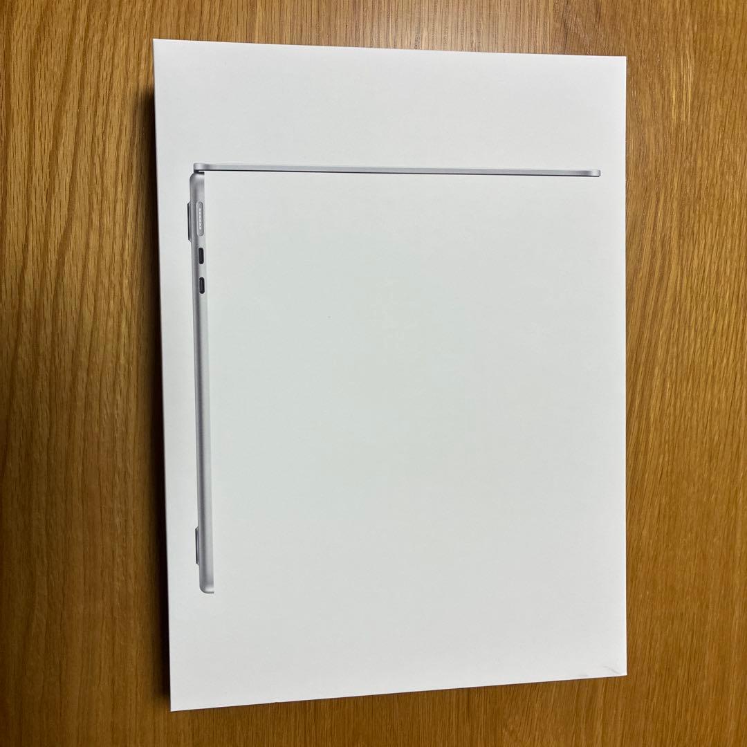 【美品】MacBook Air M3 13インチ シルバー 8GB/256GB