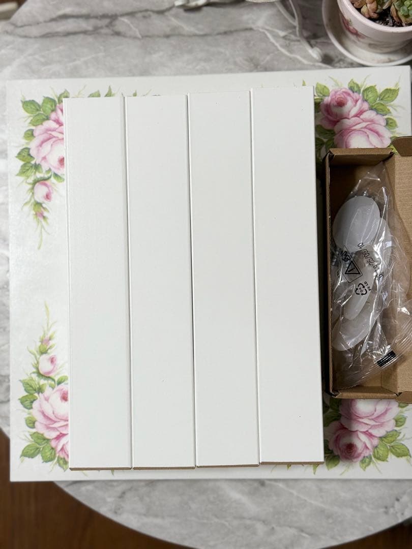 サイドテーブル※木製引き出しBOX※ミニチュア※樹脂粘土※掛け時計※デコパージュ