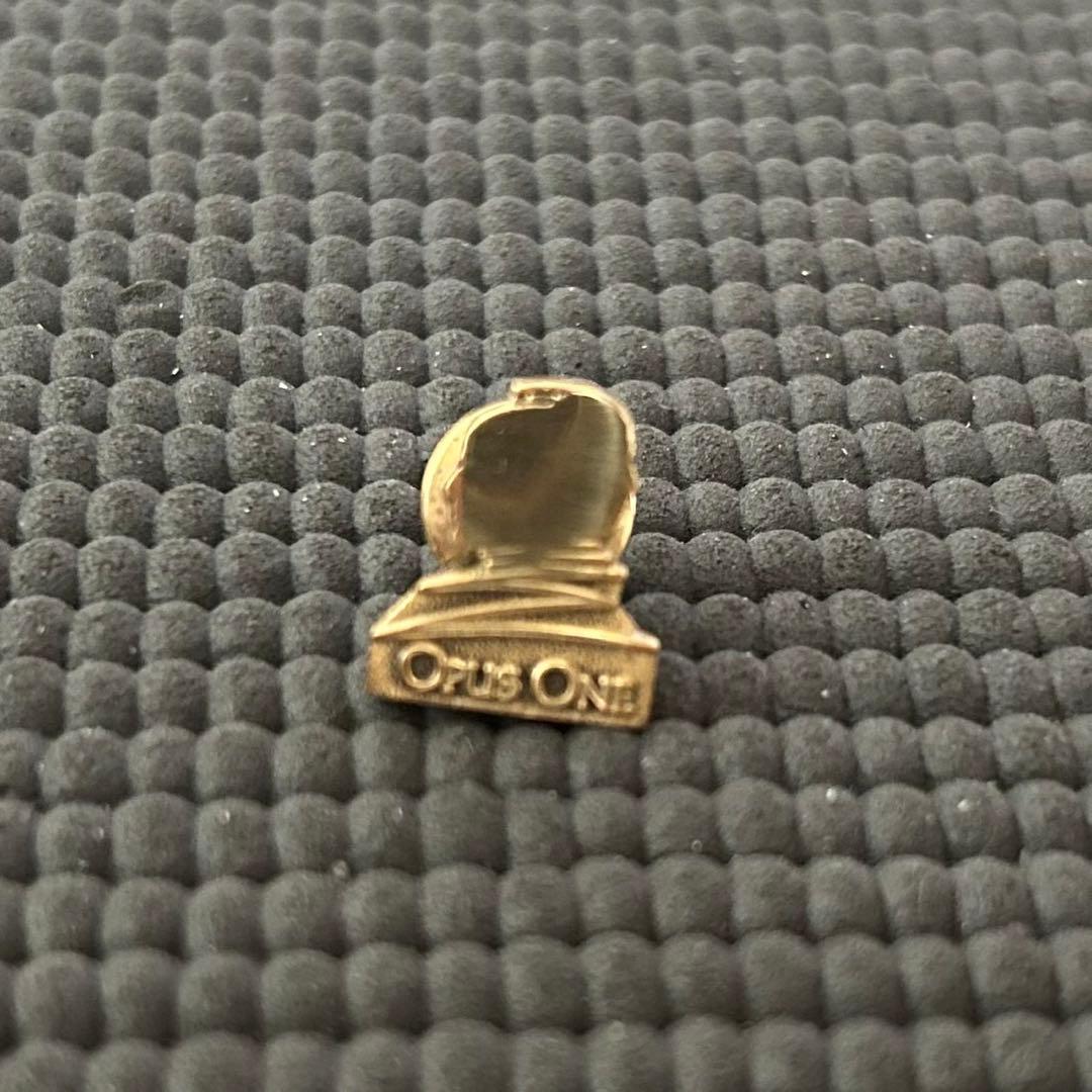 非売品 オーパスワンのピンバッジ