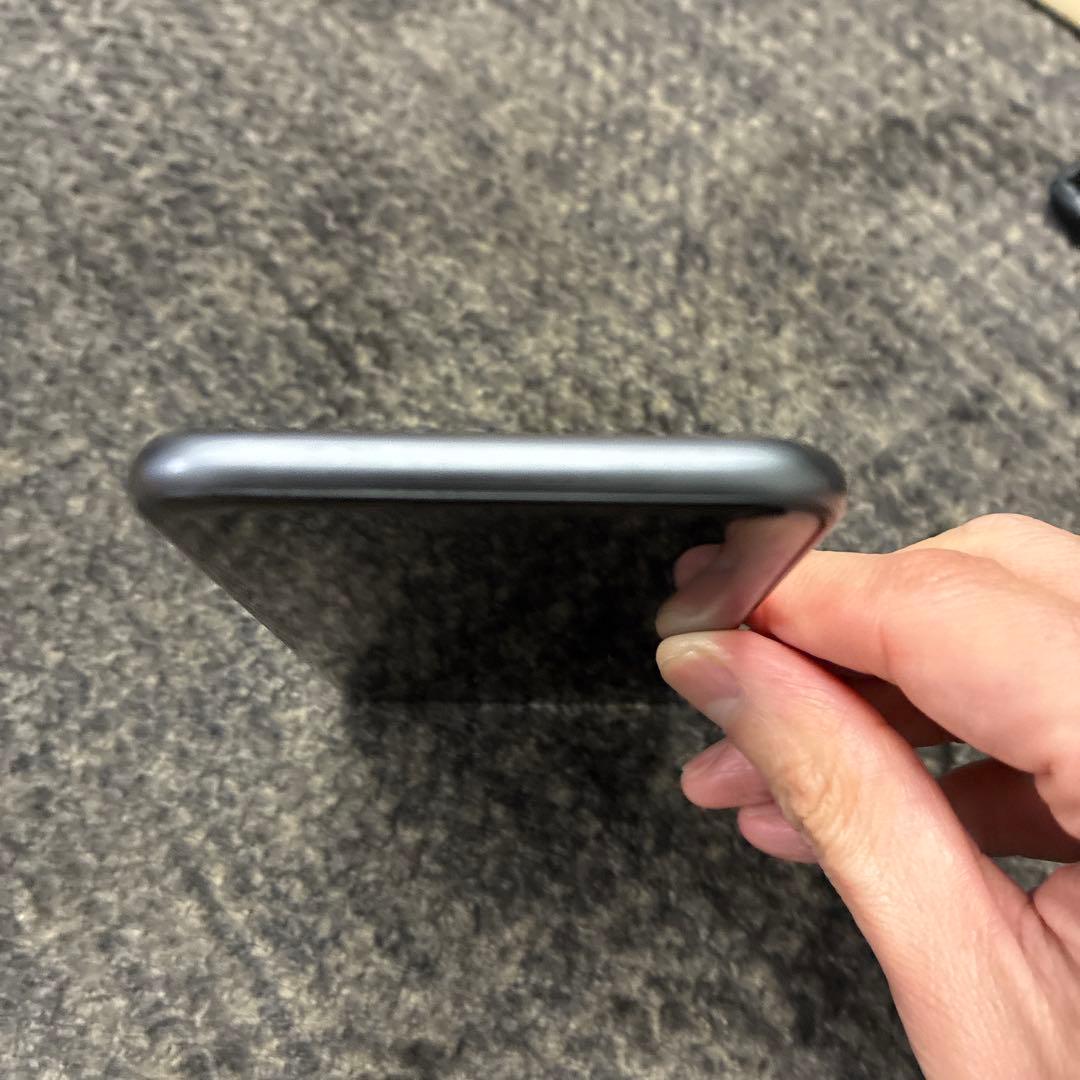 【本体のみ】iPhone8 64GB BLACK SIMフリー 最大容量94%