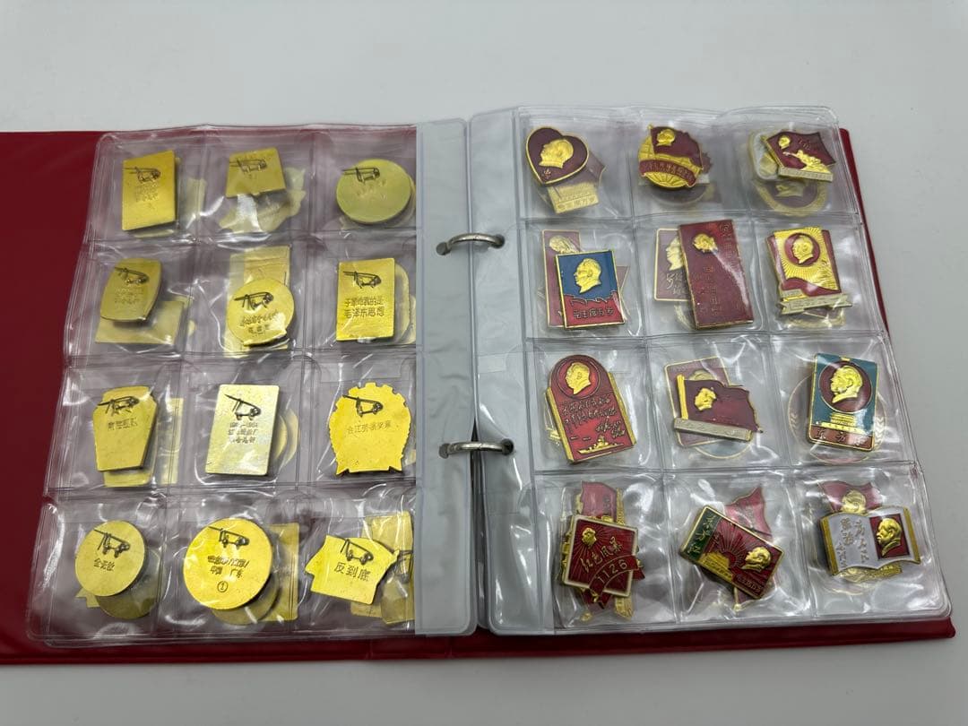 毛沢東 ピンバッジ コレクション アルバム　120枚　文化大革命