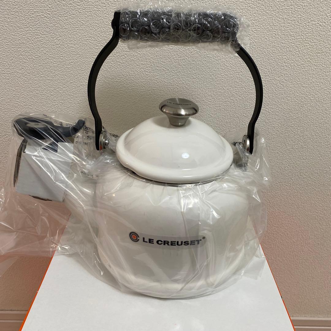 ルクルーゼ ケトルデミ&マグ2個入りセットホワイト新品