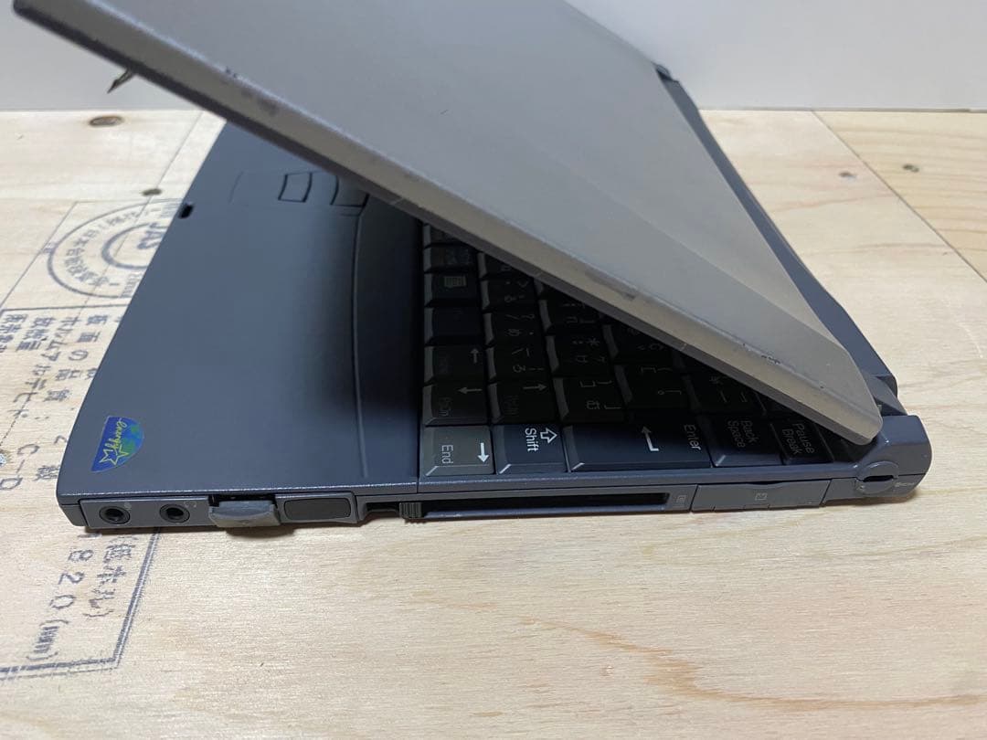 希少！ 東芝　satellite Windows98 スリム ノートPC