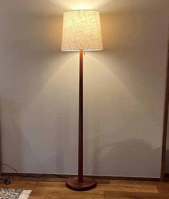 北欧家具　ヴィンテージ　フロアランプ　ライト　チーク　ウェグナー　照明