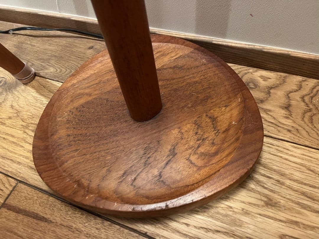 北欧家具　ヴィンテージ　フロアランプ　ライト　チーク　ウェグナー　照明