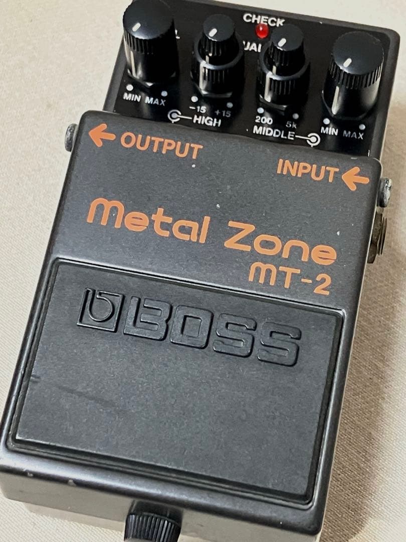BOSS ボーズ　MT-2 l Zone メタルゾーン　エフェクター