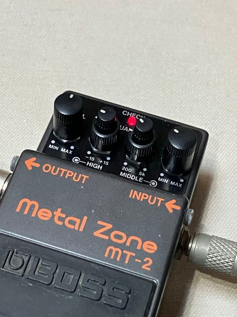 BOSS ボーズ　MT-2 l Zone メタルゾーン　エフェクター