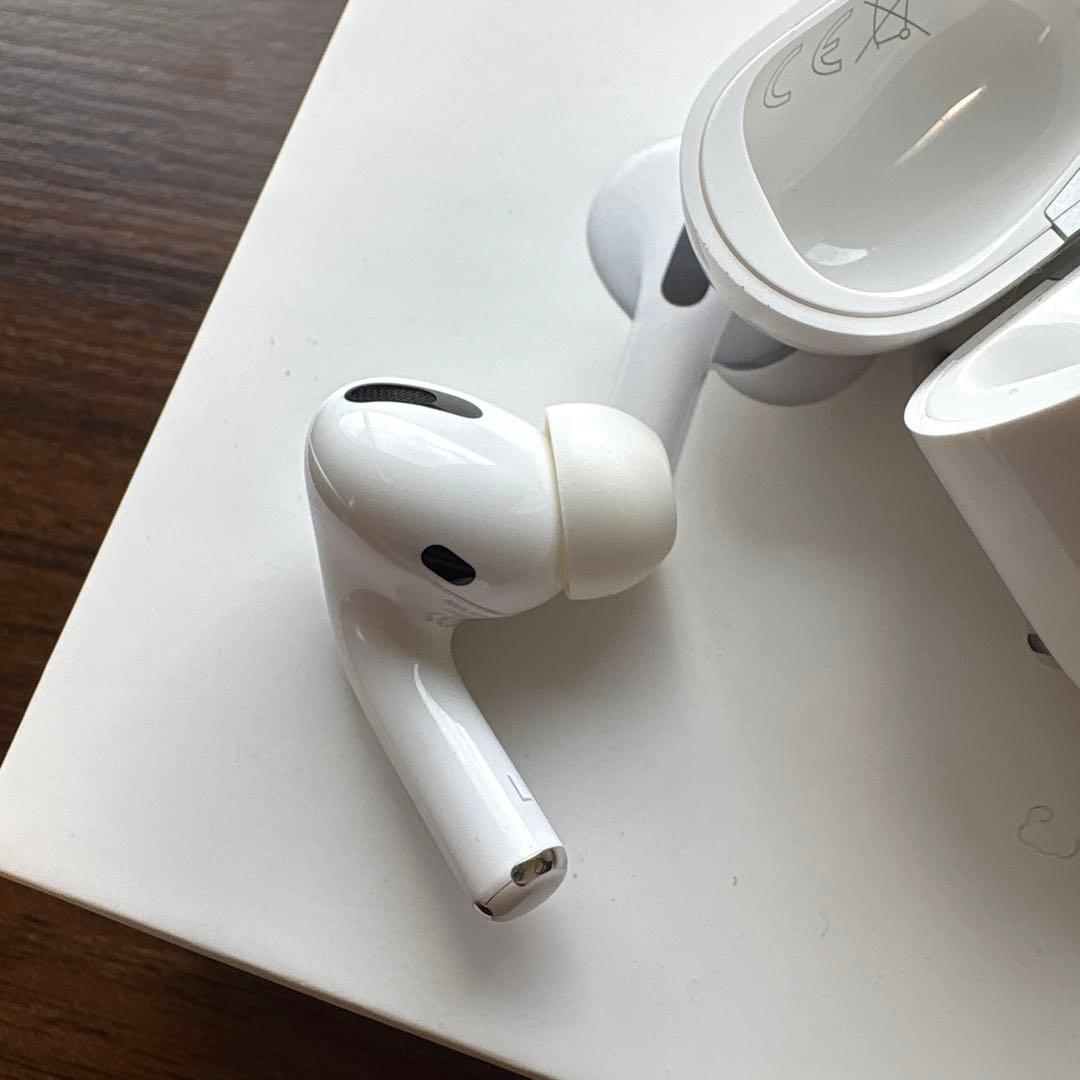 初代AirPods Pro 本体 ホワイト