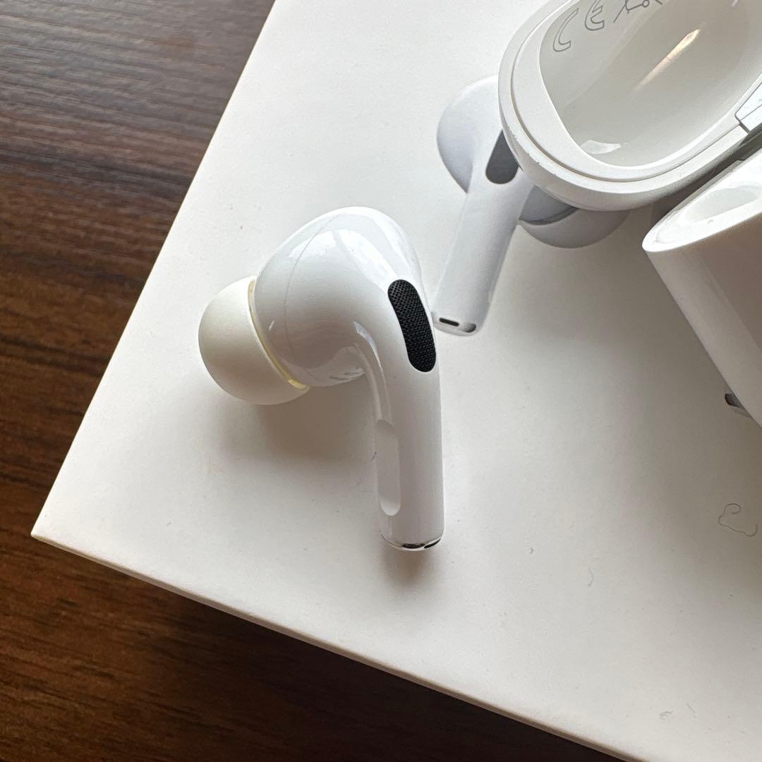 初代AirPods Pro 本体 ホワイト
