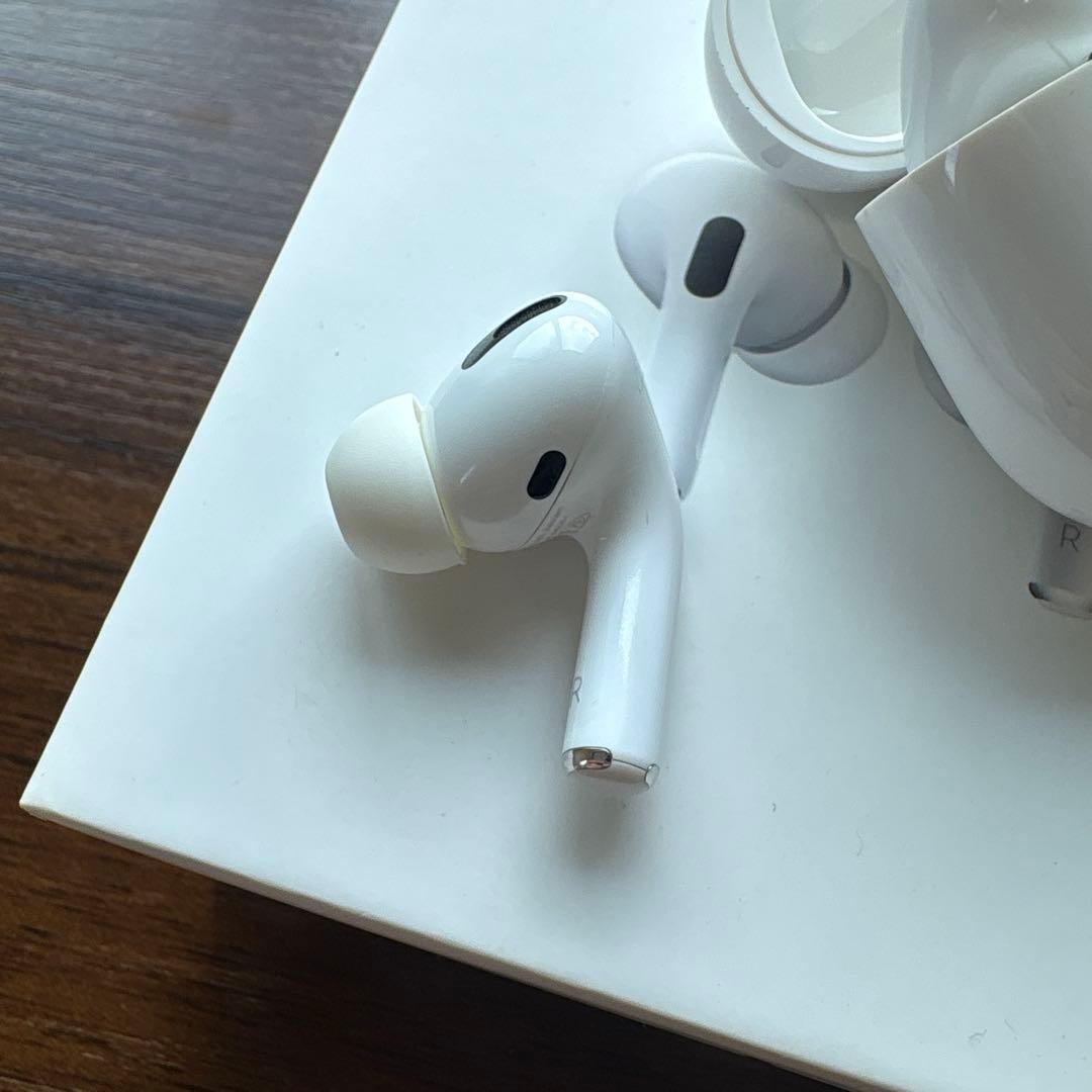 初代AirPods Pro 本体 ホワイト