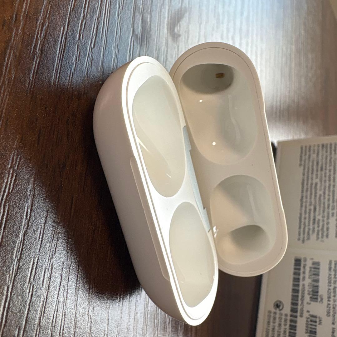 初代AirPods Pro 本体 ホワイト