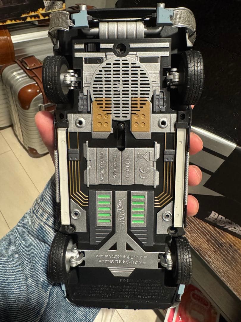 【レア】Hot wheels デロリアン 1/18 アルティメットエディション