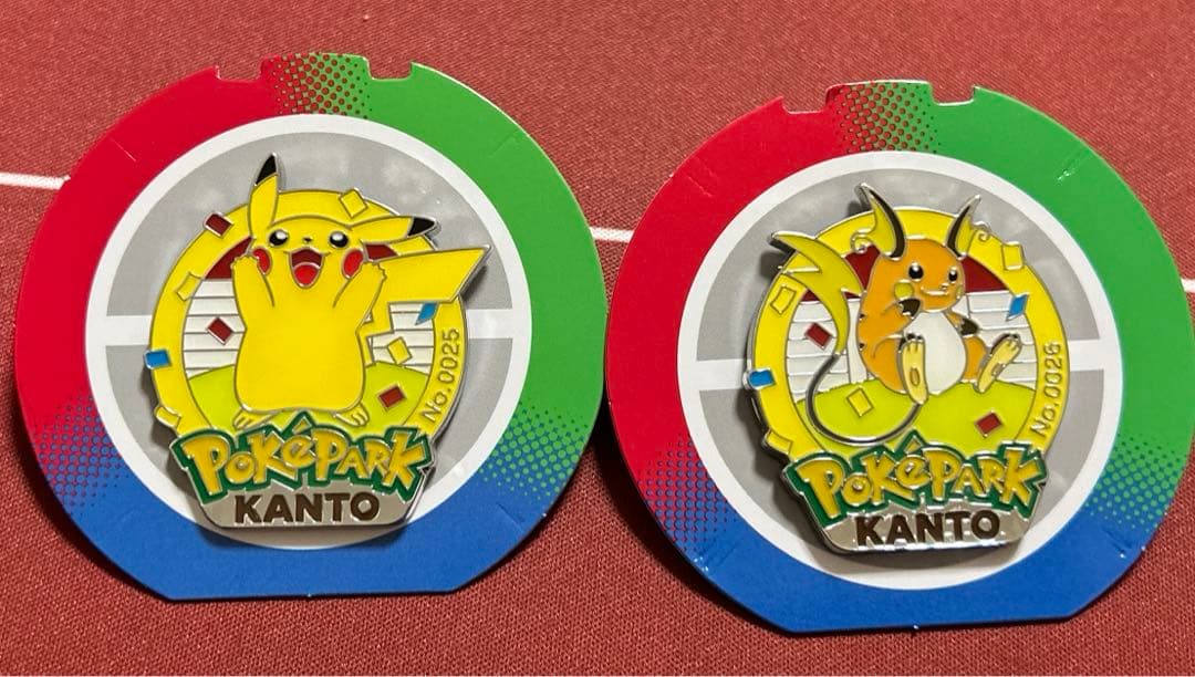 ポケパーク ピンバッジ ピカチュウ ライチュウ