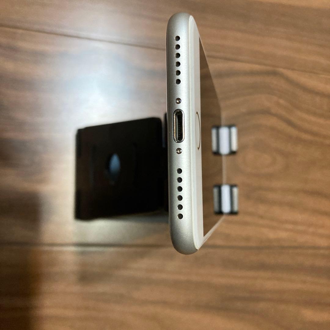 Apple iPhone 8 64GB 本体のみ