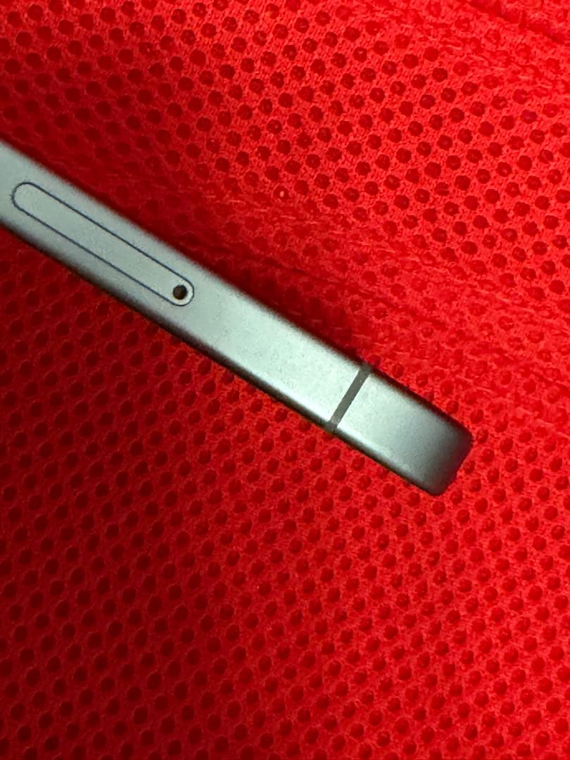 Apple iPhone 16ブルー 本体