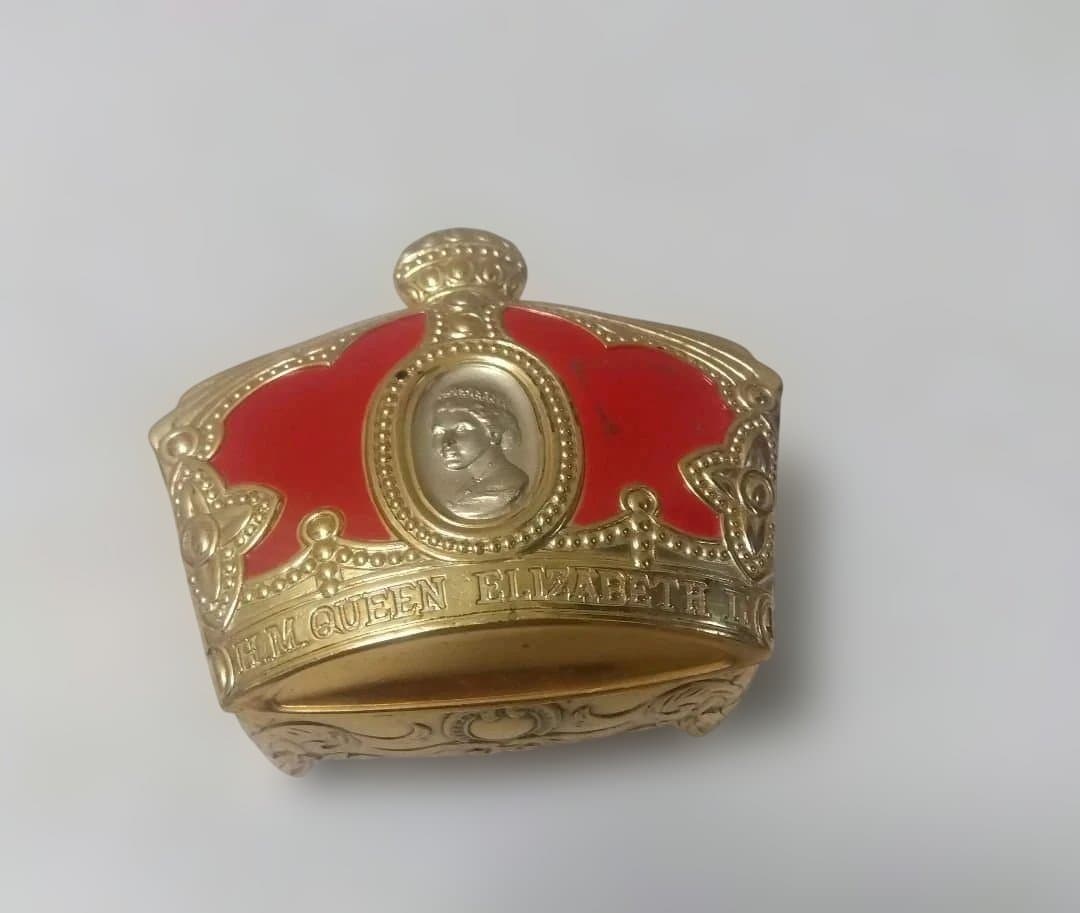 ElizabethQueen　エリザベス女王　真鍮　ヴィンテージ