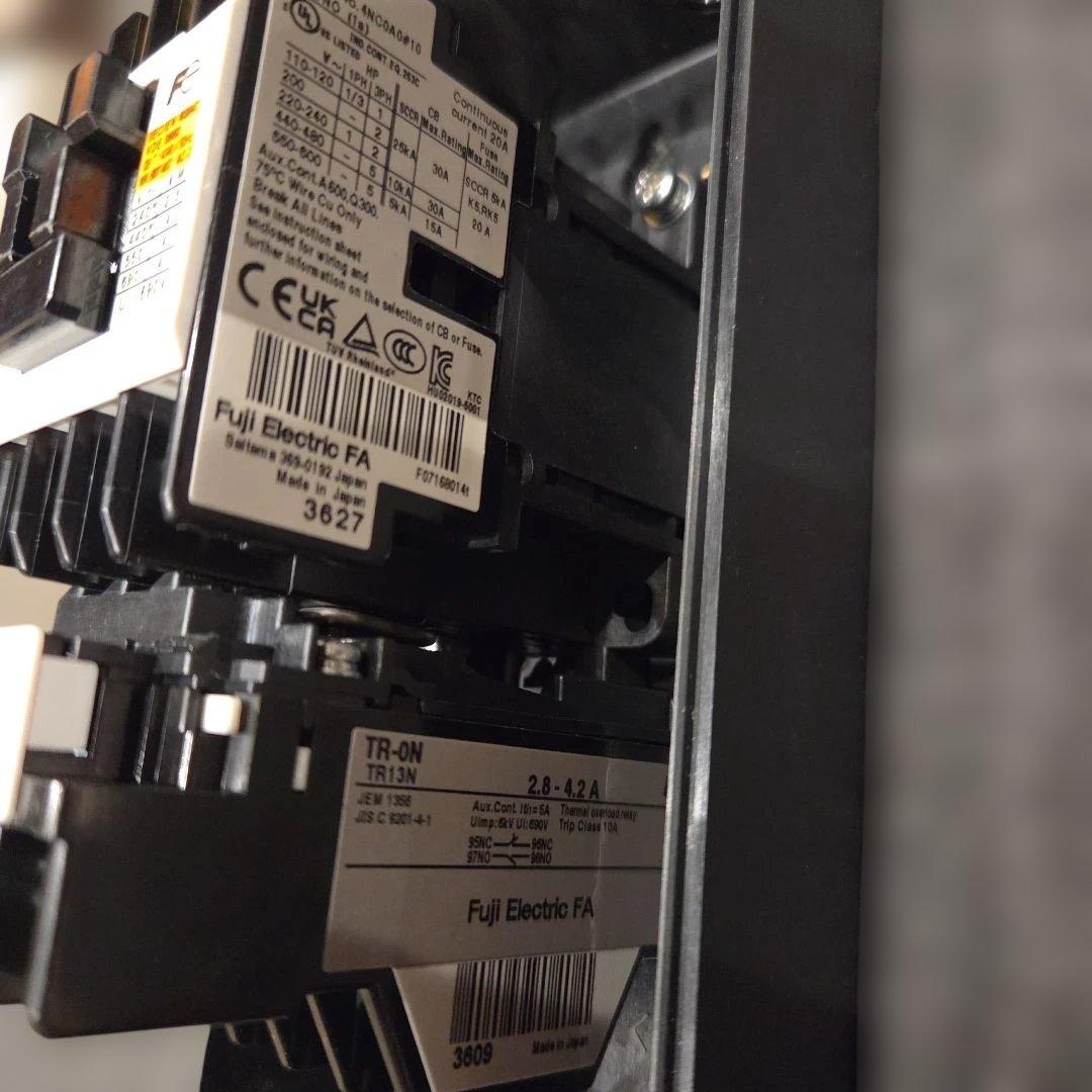 富士電機 電磁開閉機 SW-03C