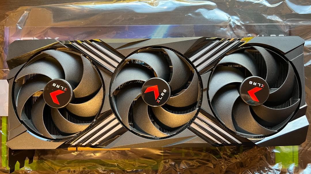 グラフィックボード・グラボ・ビデオカード PNY GeForce RTX4090 24GB XLR8 Gaming