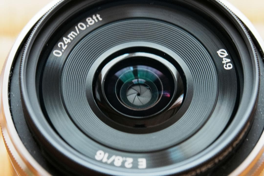 【美品】SONY E 16mm F2.8　単焦点レンズ＆保護フィルター　Eマント