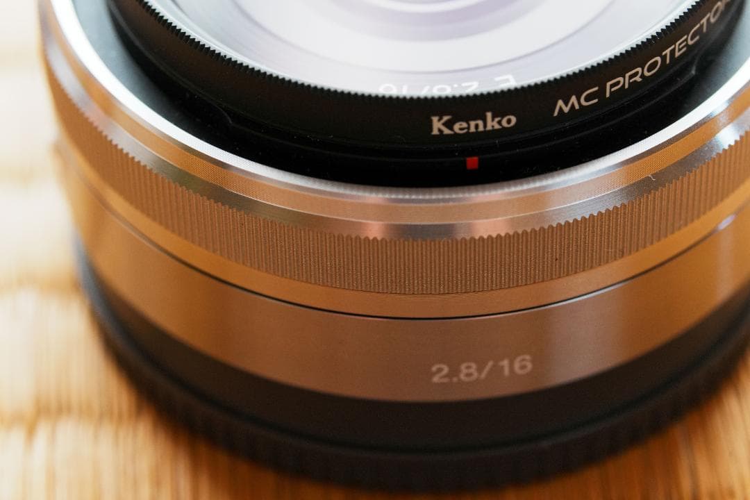 【美品】SONY E 16mm F2.8　単焦点レンズ＆保護フィルター　Eマント