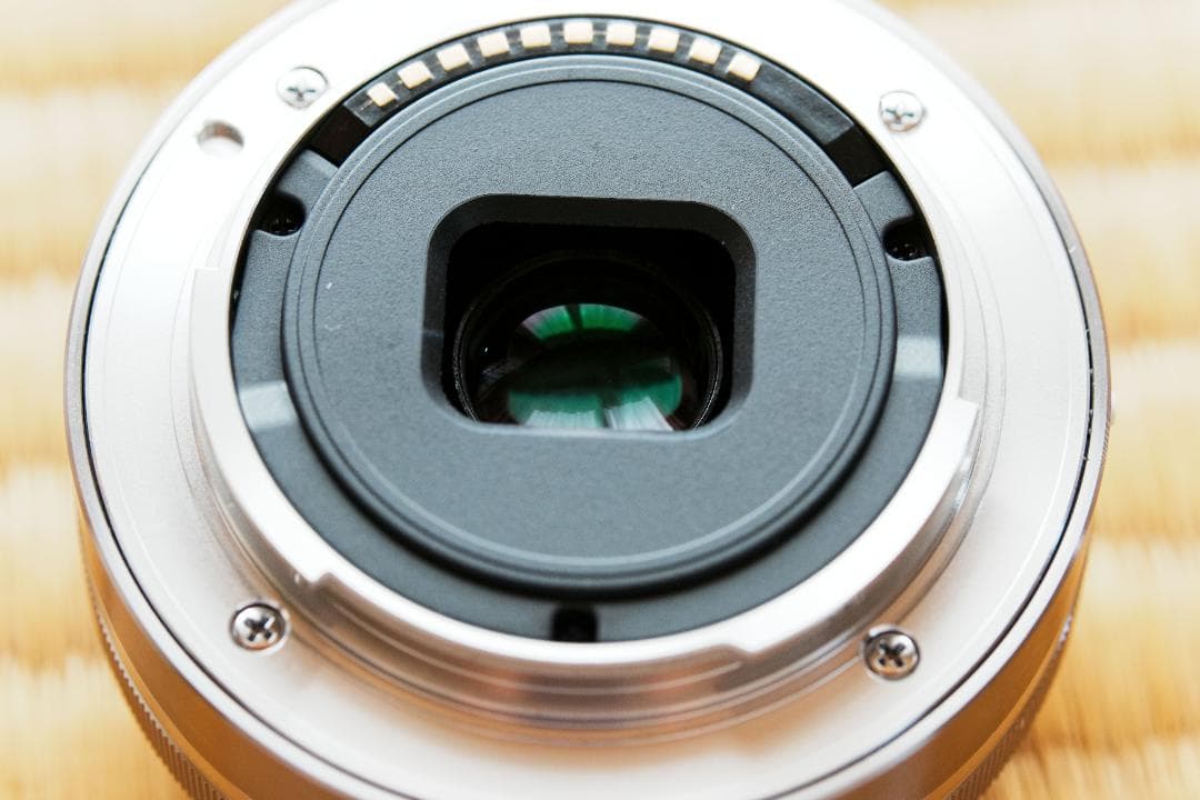 【美品】SONY E 16mm F2.8　単焦点レンズ＆保護フィルター　Eマント