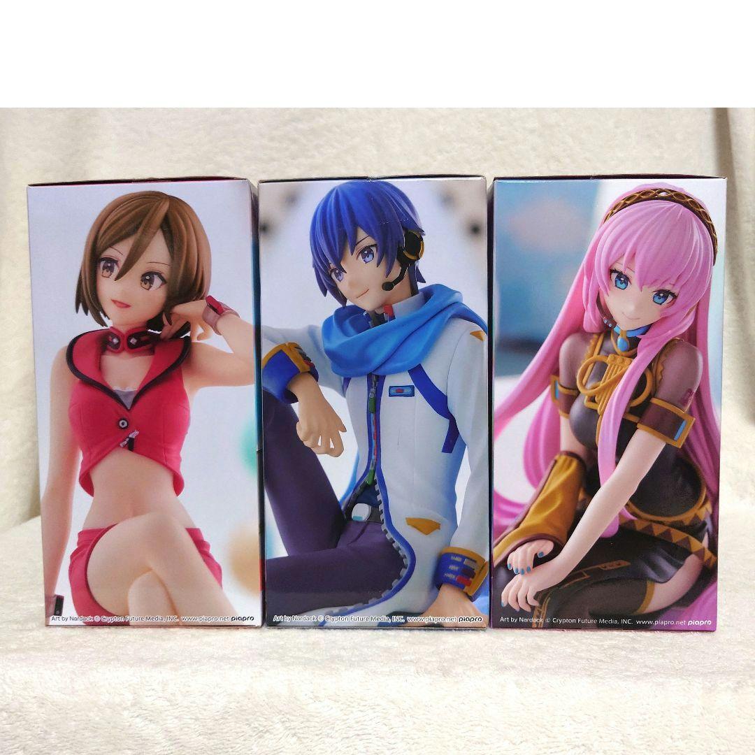 ぬーどるストッパーフィギュア　KAITO　巡音ルカ　MEIKO　３個セット