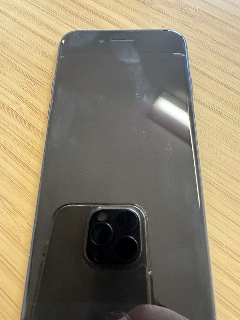 ヒ*ン様 iPhone7 128GB ジェットブラックSIMロック解除済