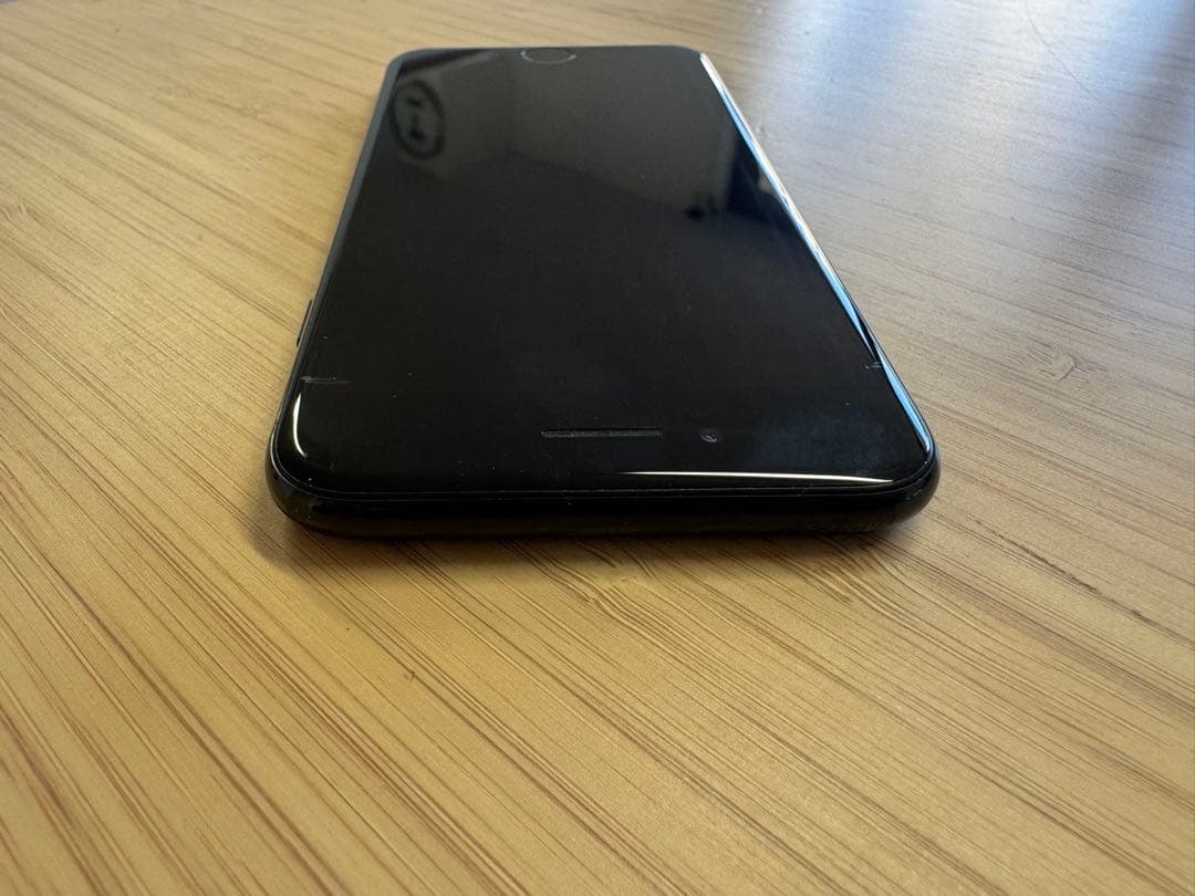 ヒ*ン様 iPhone7 128GB ジェットブラックSIMロック解除済