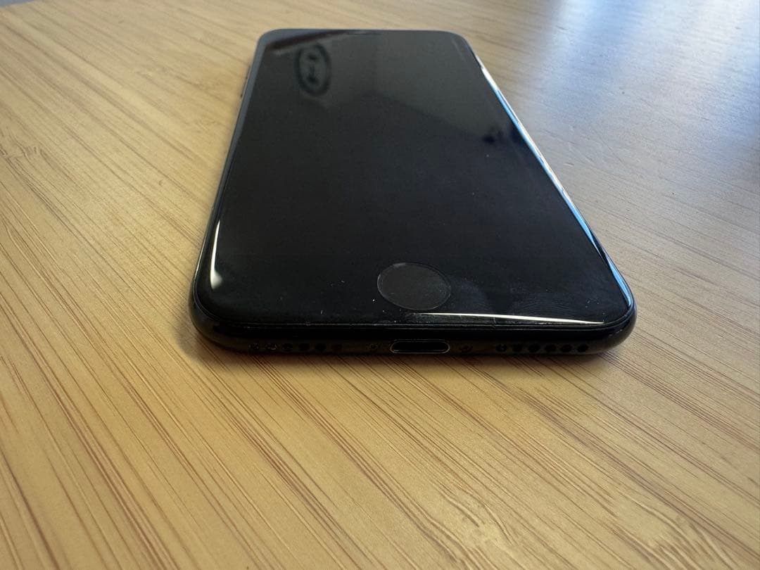 ヒ*ン様 iPhone7 128GB ジェットブラックSIMロック解除済