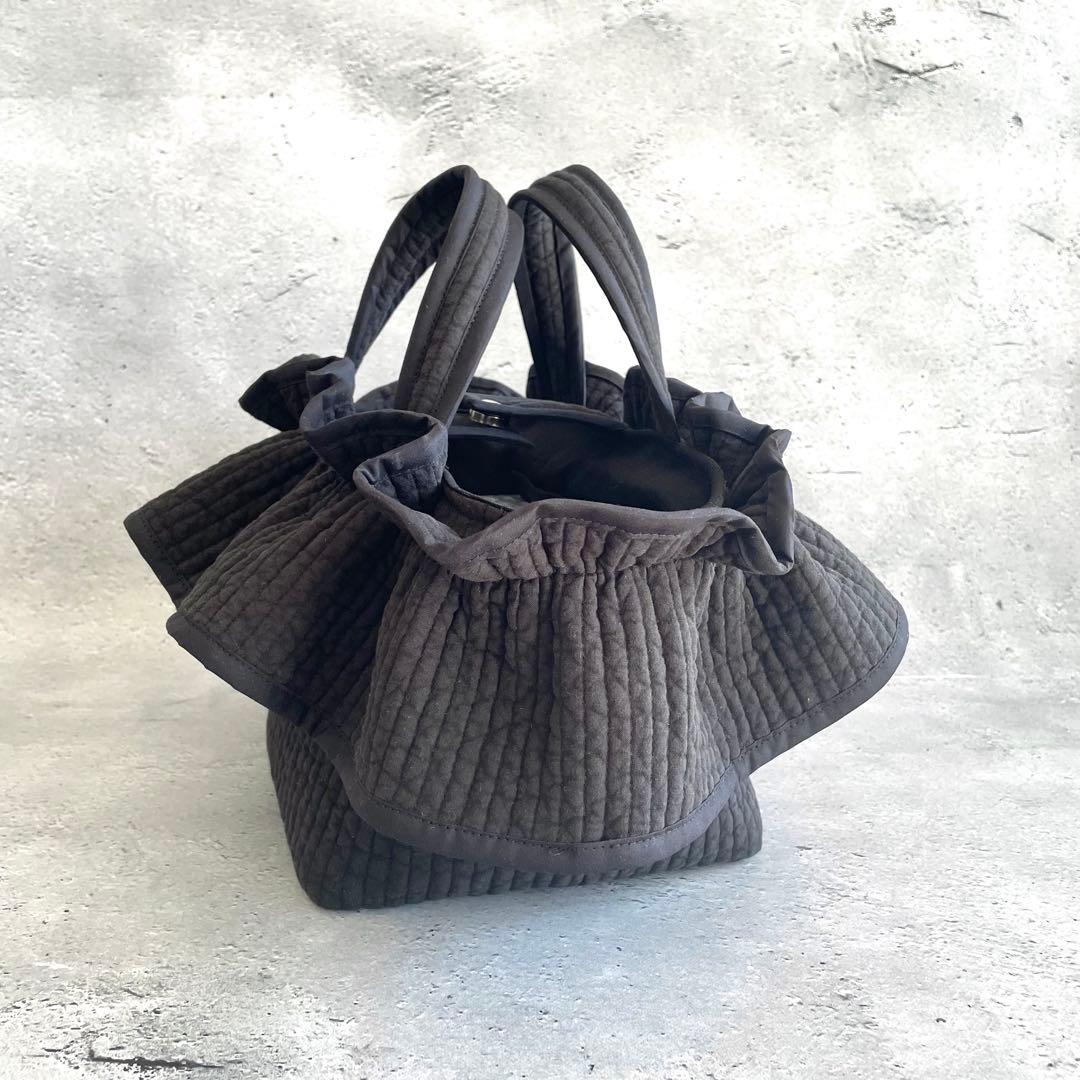 ギャザーフリル付き舟形トートバッグ　ヌビバッグ　ブラック　ハンドメイド